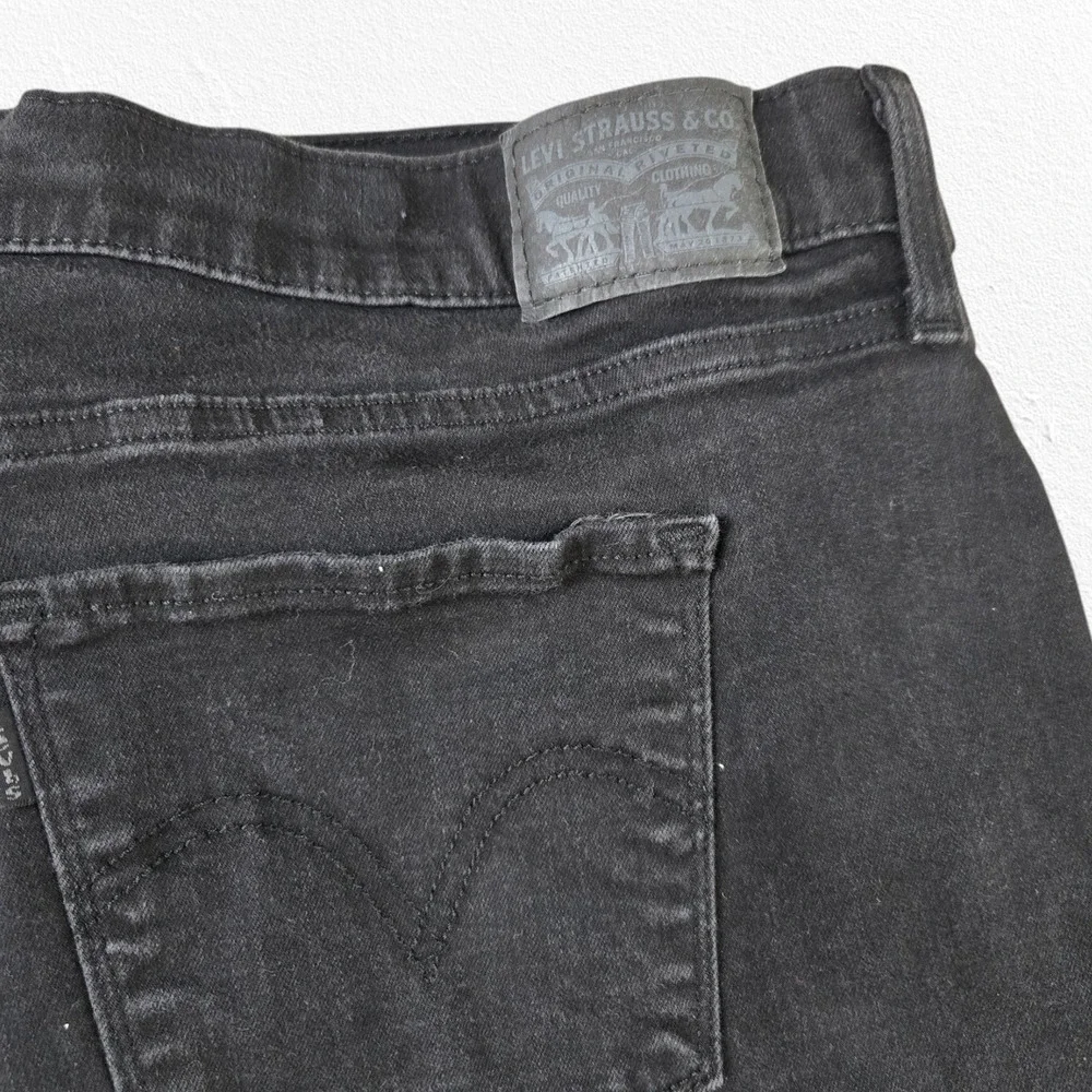 Levi's Black Classic Straight Mid Rise Black Label Straight Leg Jeans Size 18 S